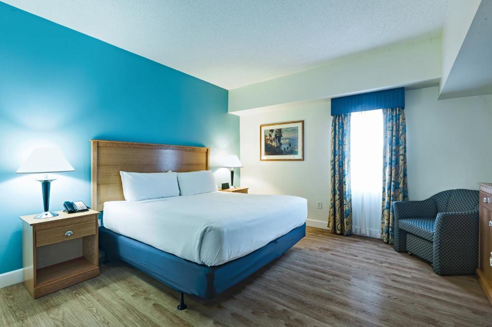 The Atrium Resort, Virginia Beach by Vacatia